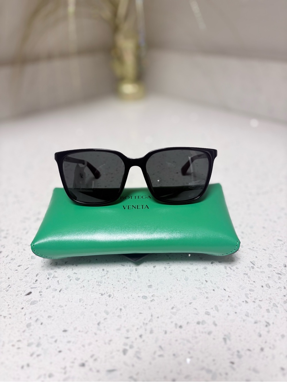 Bottega Veneta Black Sunglasses BV1516SK-001